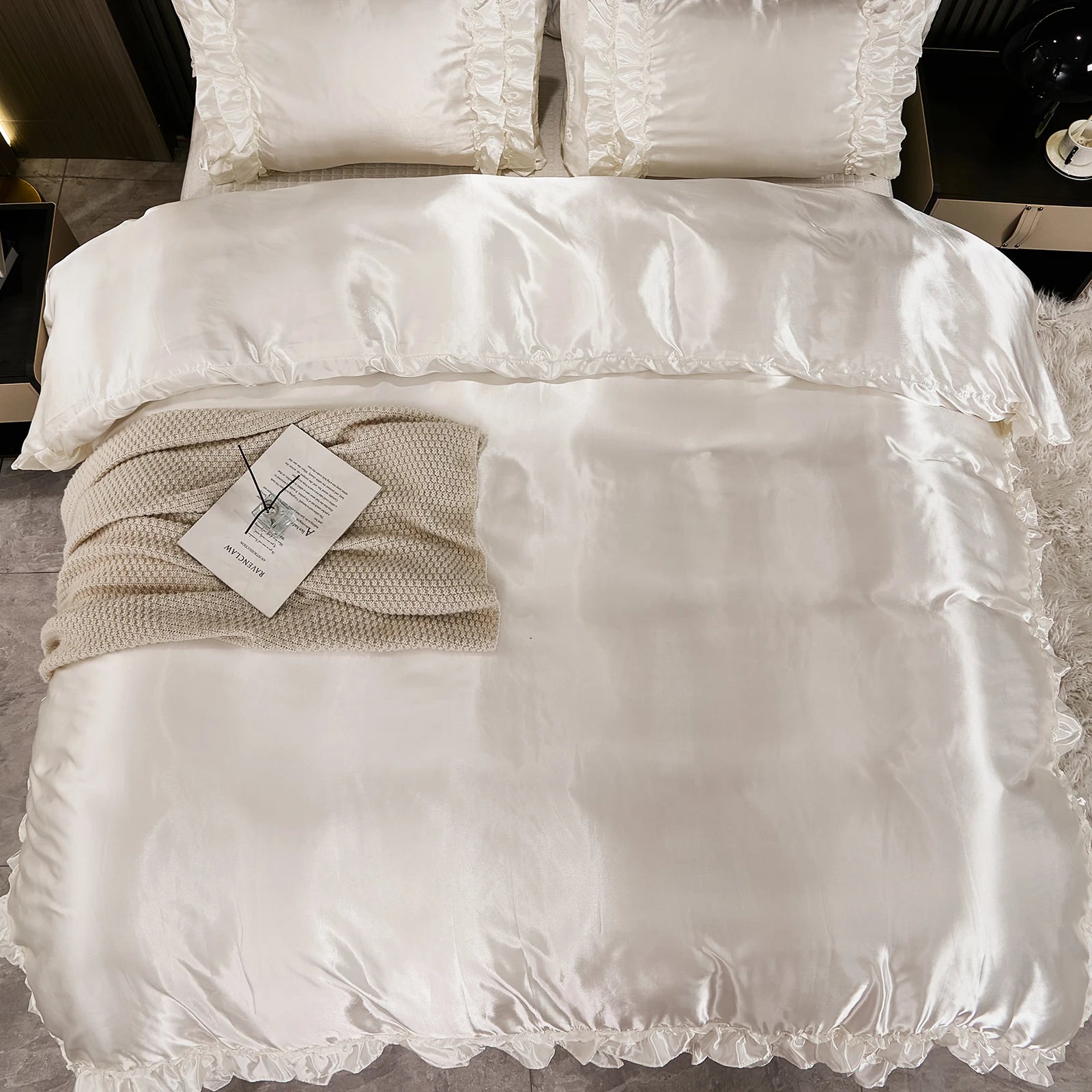 3PCS Satin Duvet Cover Set Silk White Khaki And Pink Bedding Comforter Cover Silky Ruffle Pattern Luxury Silky Bed set Soft