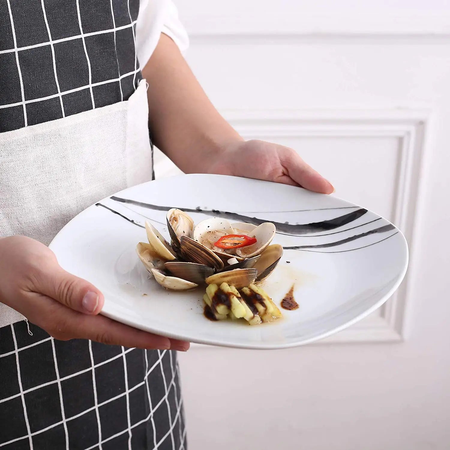 30/60-Piece Porcelain China Ceramic Dinner Set with Cups Saucers Dessert Plates Soup Plates Dinner Plates Set