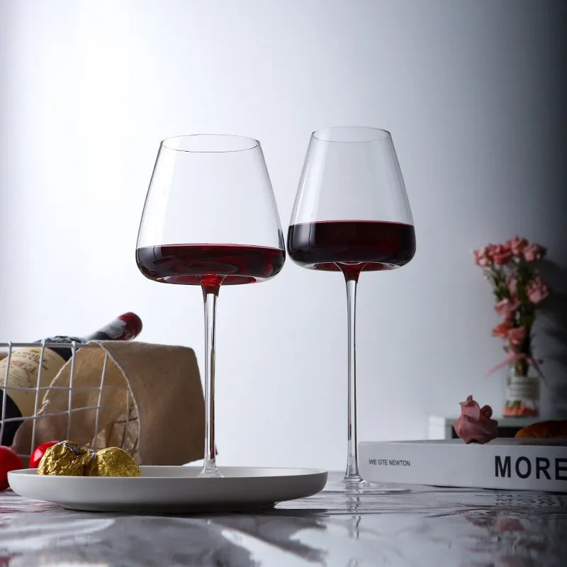 Upscale Banquet Party Wine Glass Burgundy Bordeaux Style Extremely Thin Masterly Craft Perfect Flawless Classics Goble