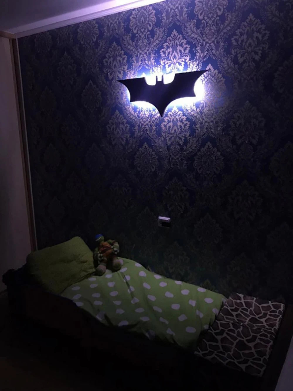 Creative 3D Bat Wall Lamp RGB LED Bedside Gaming Room Bar Decorative Light with Remote Control for Bedroom Living Room Porch