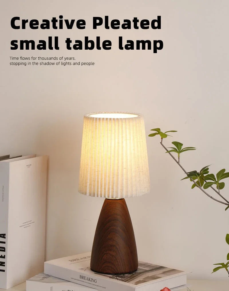LED Table Lamp Retro Bedroom Fabric Pleated USB Study For Home Room Decor Desktop Decorative Ambiance Bedrooms Bedside Desk Lamp