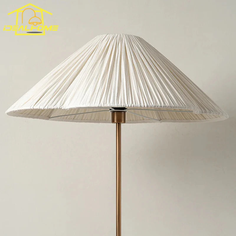 French Design Classical Medieval Floor Lamp LED E27 Modern Vertical Table Lamp Art Decor Living/model Room Bedroom Study Salon