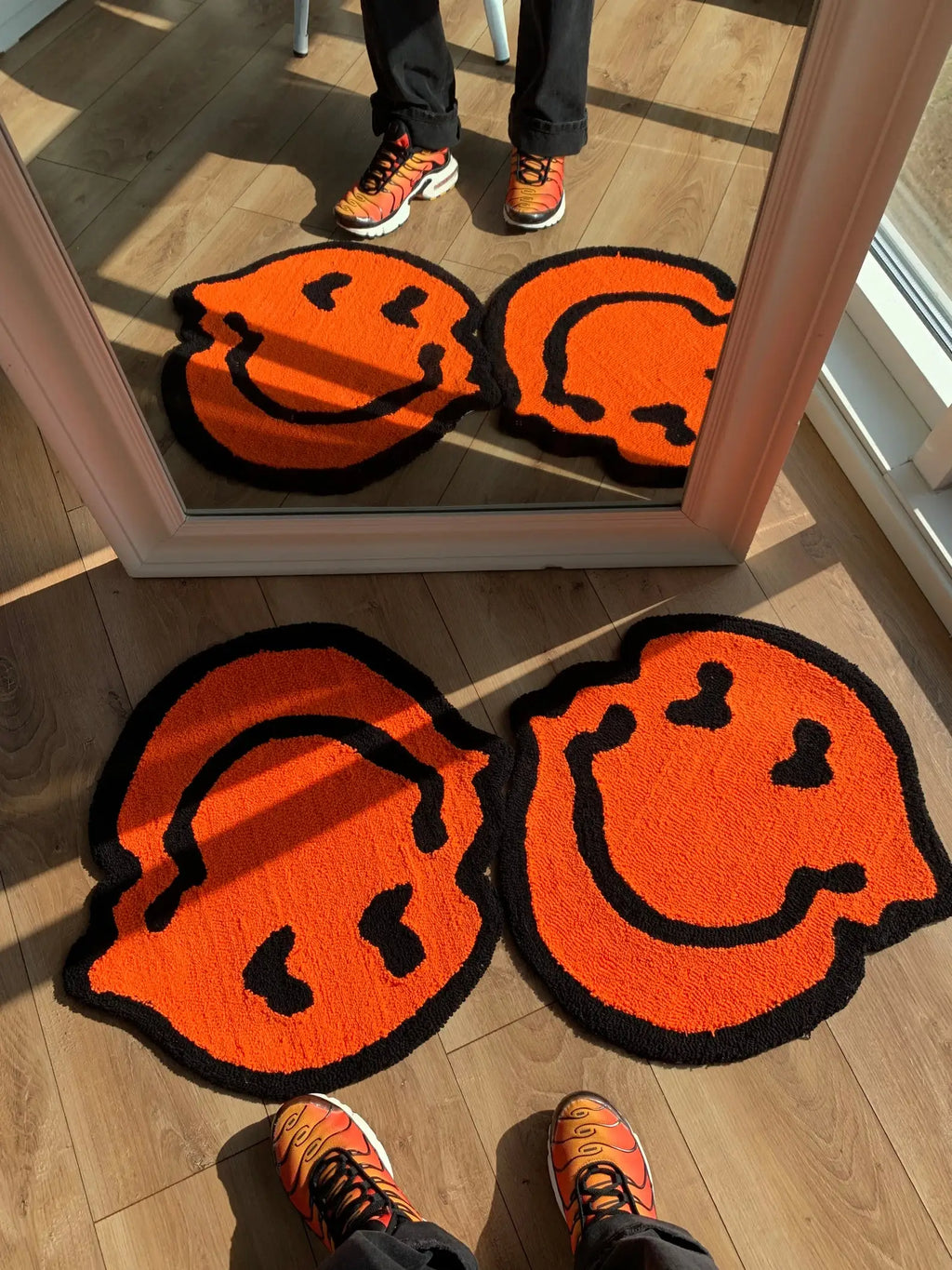 Twisted Smiling Plush Carpet Rug – Handmade Fluffy Area Rug for Bedroom and Bathroom