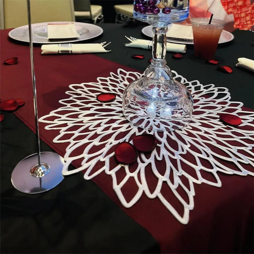 4 PC/6 PC Gold Placemats Coasters Round Wipeable Vinyl Table Mats for Christmas Thanksgiving Dining Table Party Home Decoration
