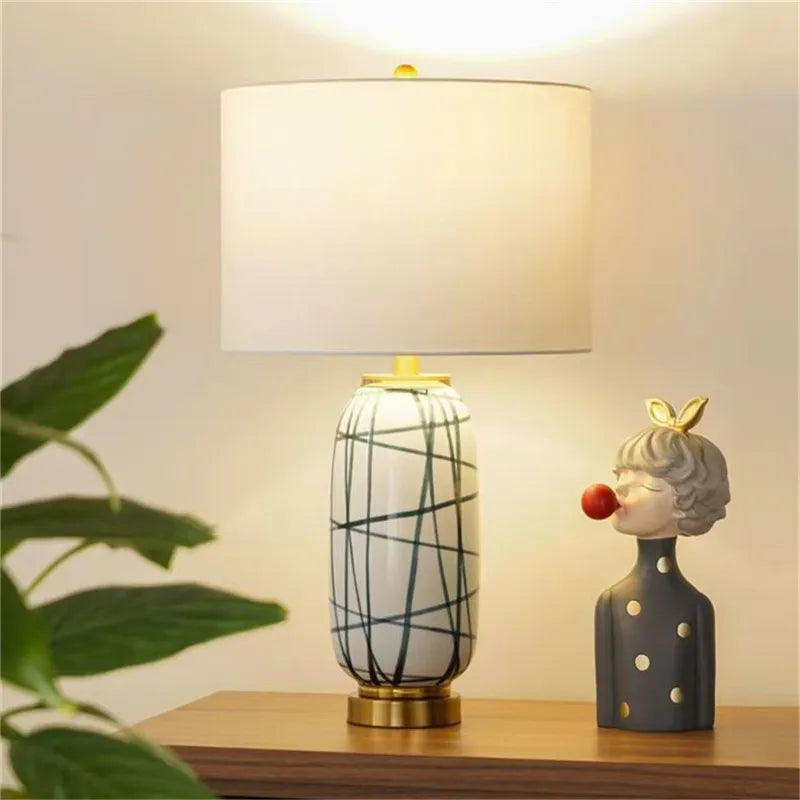 Contemporary Luxury Ceramic Table Lamp LEDAmerican Retro Creativity Living Room Bedroom Study Villa Hotel Bedside Desk Light