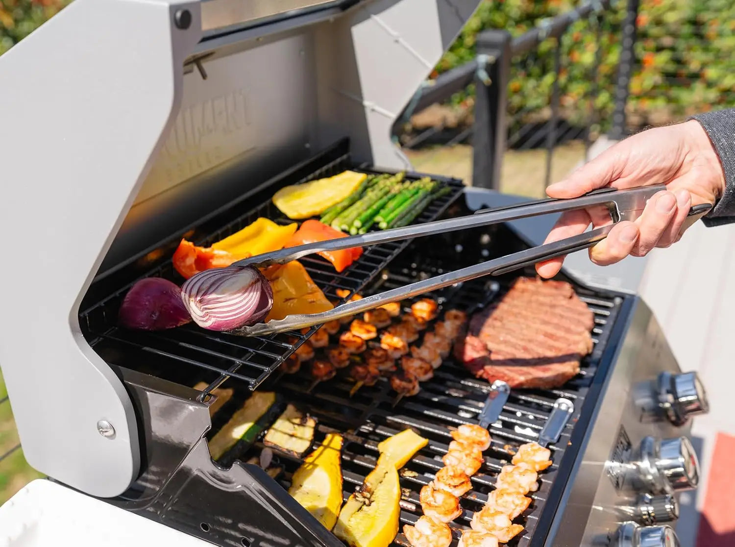 4-Burner Liquid Propane Gas Grill, Silver Stainless Steel Grill Outdoor Patio Garden Barbecue Grill with  Lid and One Foldable S