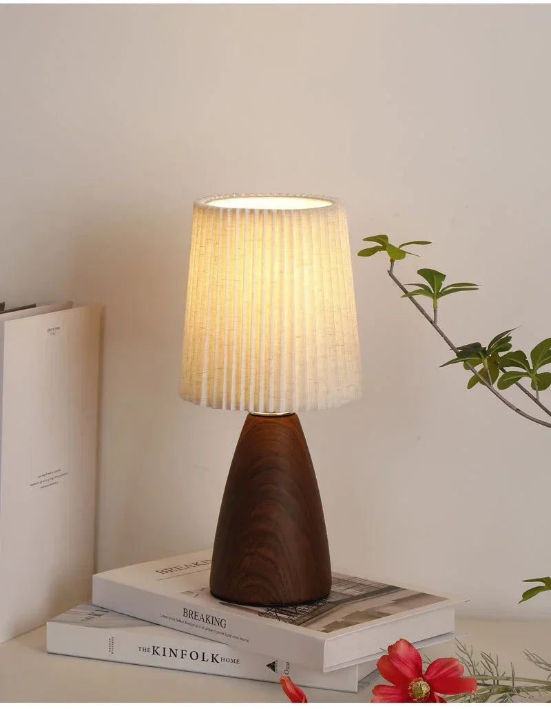 LED Table Lamp Retro Bedroom Fabric Pleated USB Study For Home Room Decor Desktop Decorative Ambiance Bedrooms Bedside Desk Lamp
