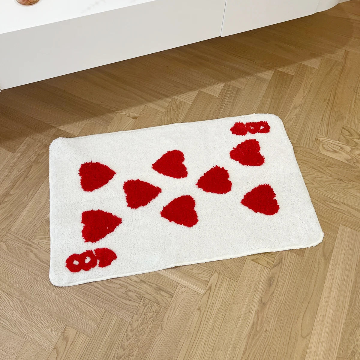 LAKEA 8 of Hearts Poker Cards Flocked Carpet Tufted Plush Carpet Rug Purely Handmade Soft Suitable for Room Decor Fluffy Carpets