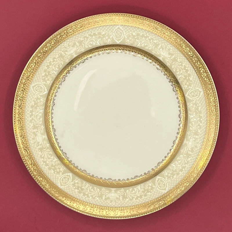7″ Embossed Disc Bone Plate with Gold Edge – Light Luxury Dinner & Dessert Plate