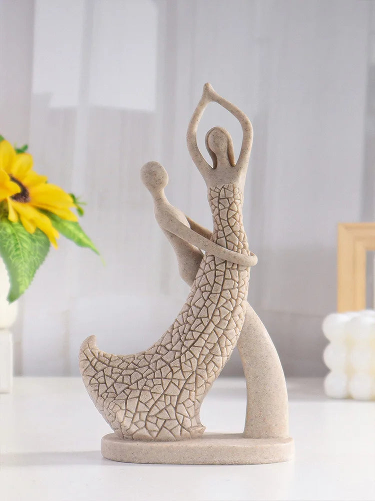 European-style Lovers' Sandstone Figurine, Resin Craft Home Decor for Living Room, Valentine's Day Gift