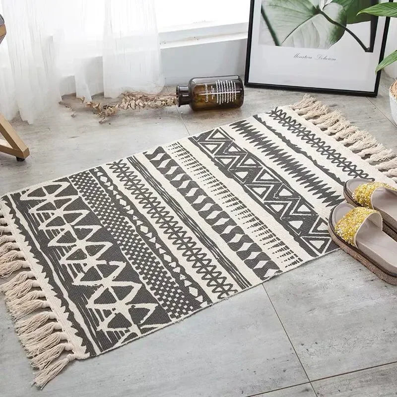 60*90CM Living Rooms Bedrooms Home Decor Retro Bohemian Hand Woven Cotton Linen Carpets Tassel Bedside Rug Geometric Floor Mat