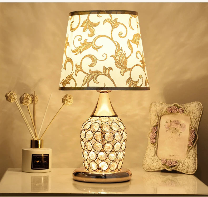 European-Style Crystal Table Lamp Ins Simple Modern Bedroom Warm Romantic Fashion Creative Decorative Bedside Lamp