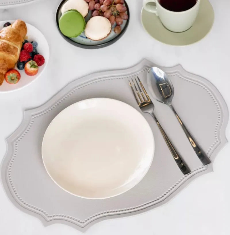 2pcs Oval Shaped Placemat Faux Leather Table Pad Luxury Place Mat Tableware Cafe Pad Kitchen Accessories Grey