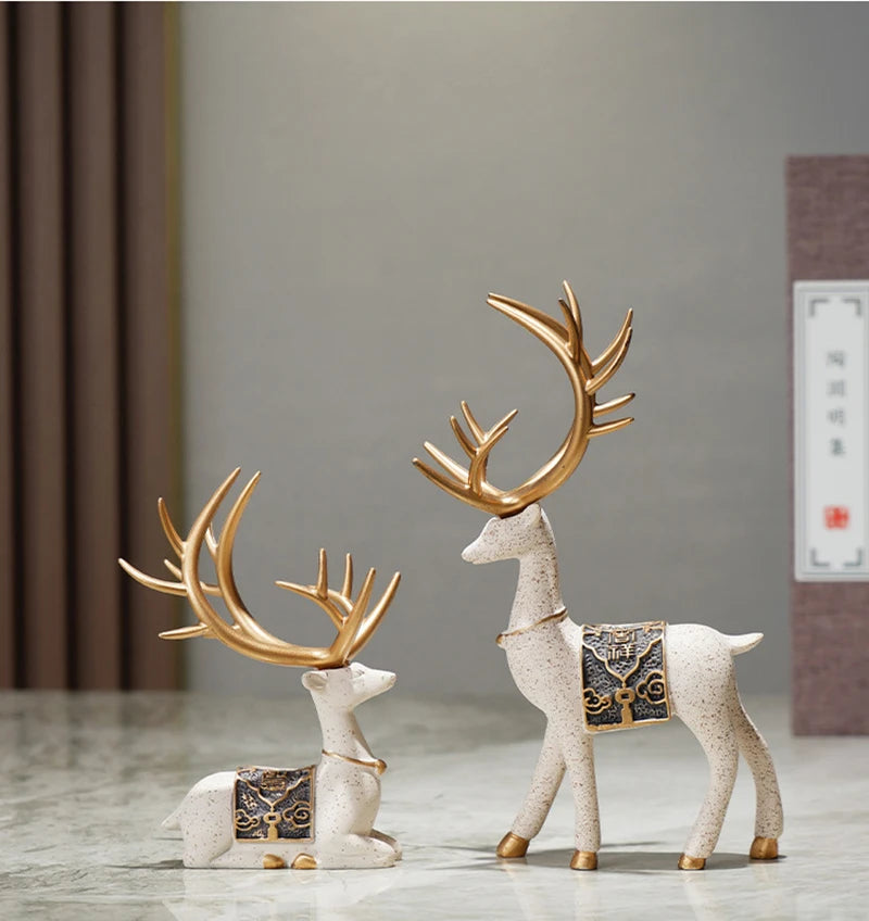 2Pcs/Set Resin Deer Figurine Elk Statue Reindeer Cute Deer Sculpture Christmas Home Desktop Car Dashboard Decoration Craft Gift