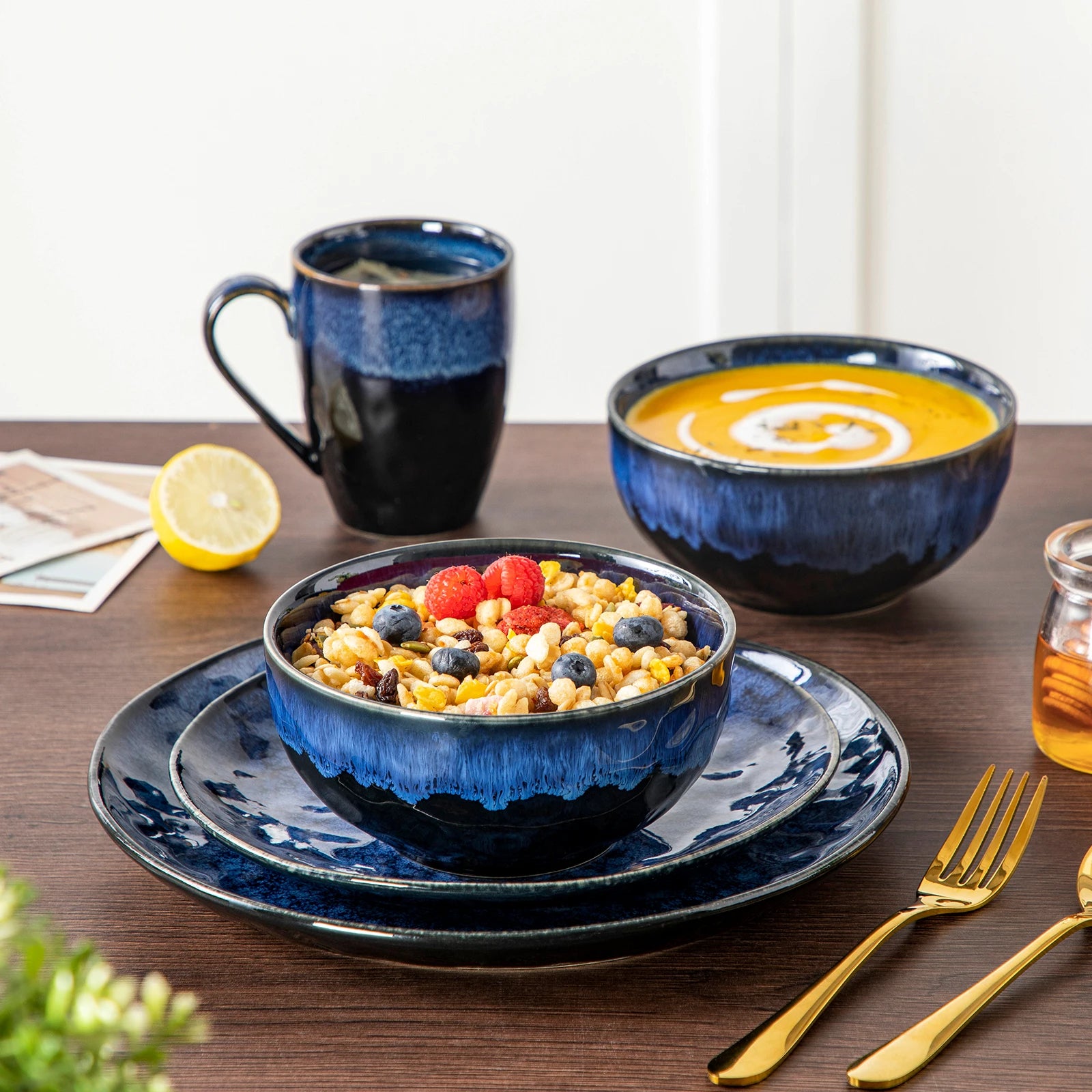 vancasso 16/32/48-Piece Starry Blue Dinner Set,Kiln Change Glaze Tableware Dinner Set with Dinner Plate,Dessert Plate,Bowl,Mug