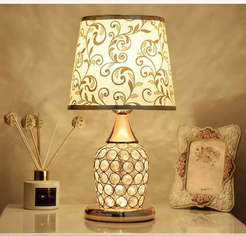European-Style Crystal Table Lamp Ins Simple Modern Bedroom Warm Romantic Fashion Creative Decorative Bedside Lamp