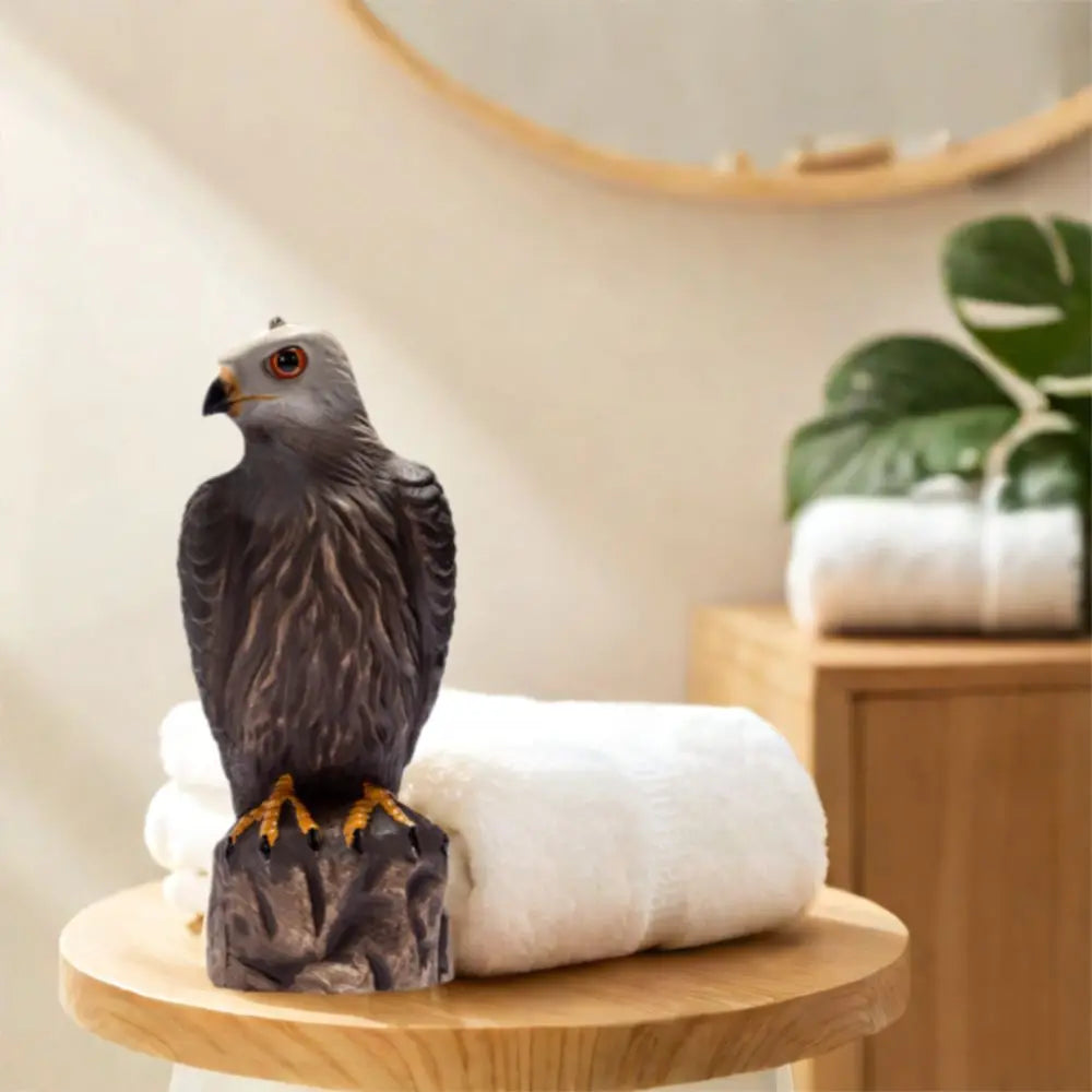 Lifelike Garden Eagle Statue Sturdy Waterproof Birds Decoy Hawk Realistic Resin Crafts Eagle Repellents Statue Home Garden Decor
