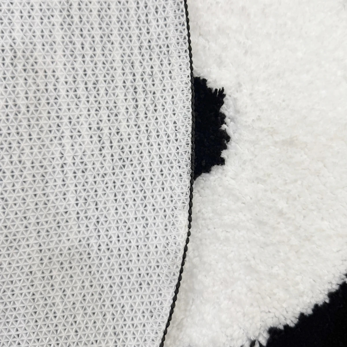 Creative Vinyl Record Tufted Rug Indoor Aesthetic Home Decoration Halloween Gifts Round Tufting Soft Rug Horror Movie Safety Mat