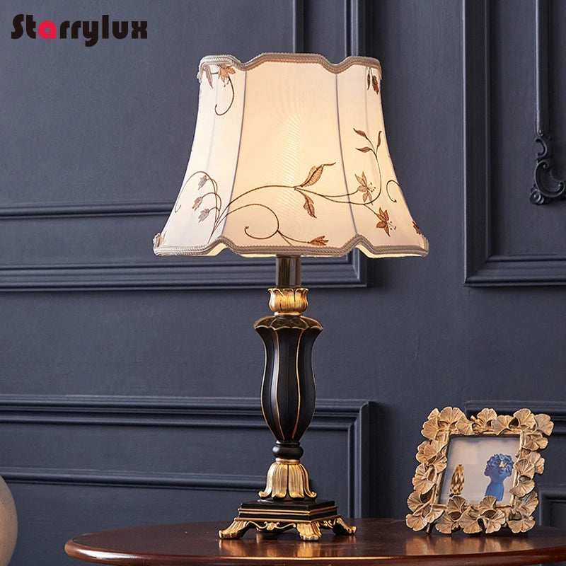 European Luxury Vintage Table Lamp American Classic Bedside Lamps Romantic Wedding Room Decor