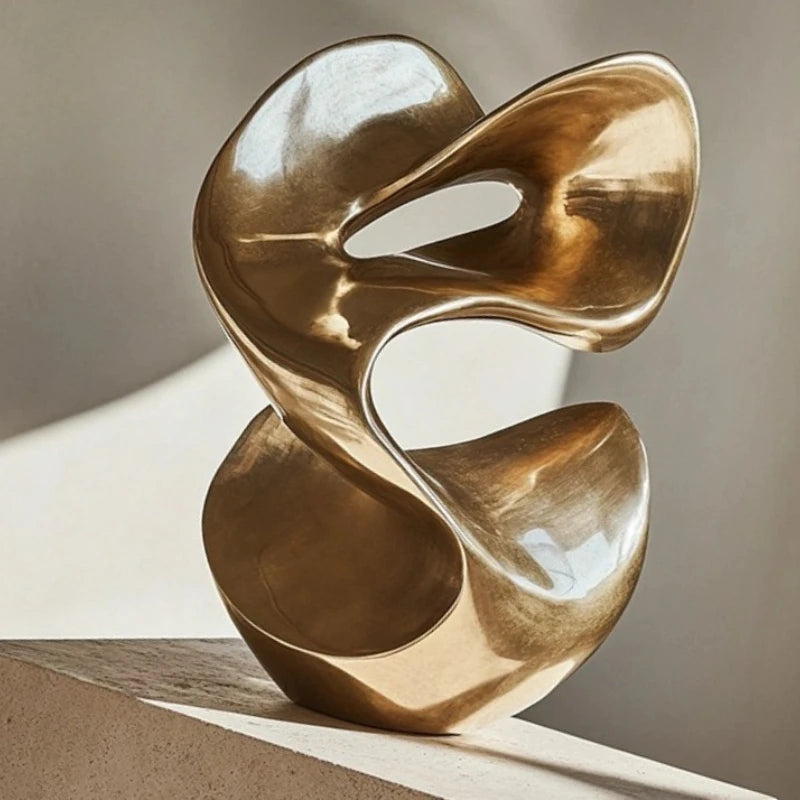 Creative Sculptures Luxury Golden Figurines Modern Resin Miniature for Living Rooms Artwork Decoration and Table Accessories