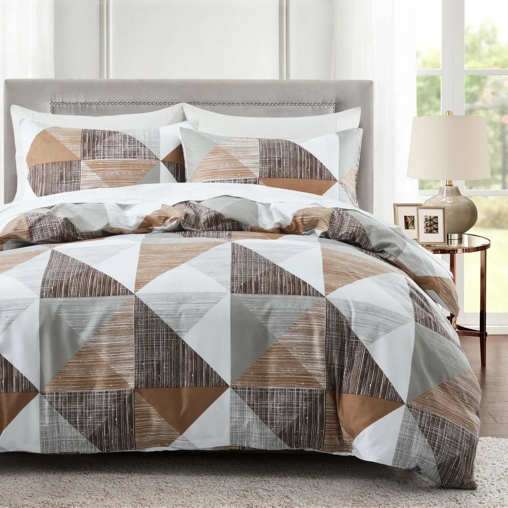 Grey Feather Duvet Cover Set – Full / Queen Reversible Boho Bird Plume Bedding Set