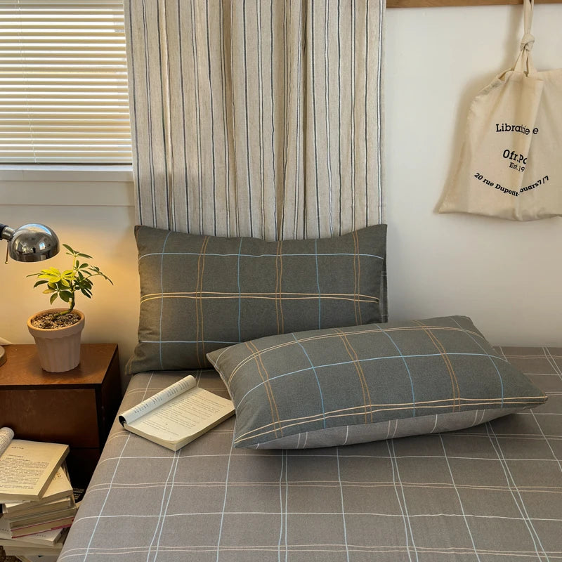 Cotton Plaid Duvet Cover Set – Soft & Breathable Bedding (2 Pillowcases)