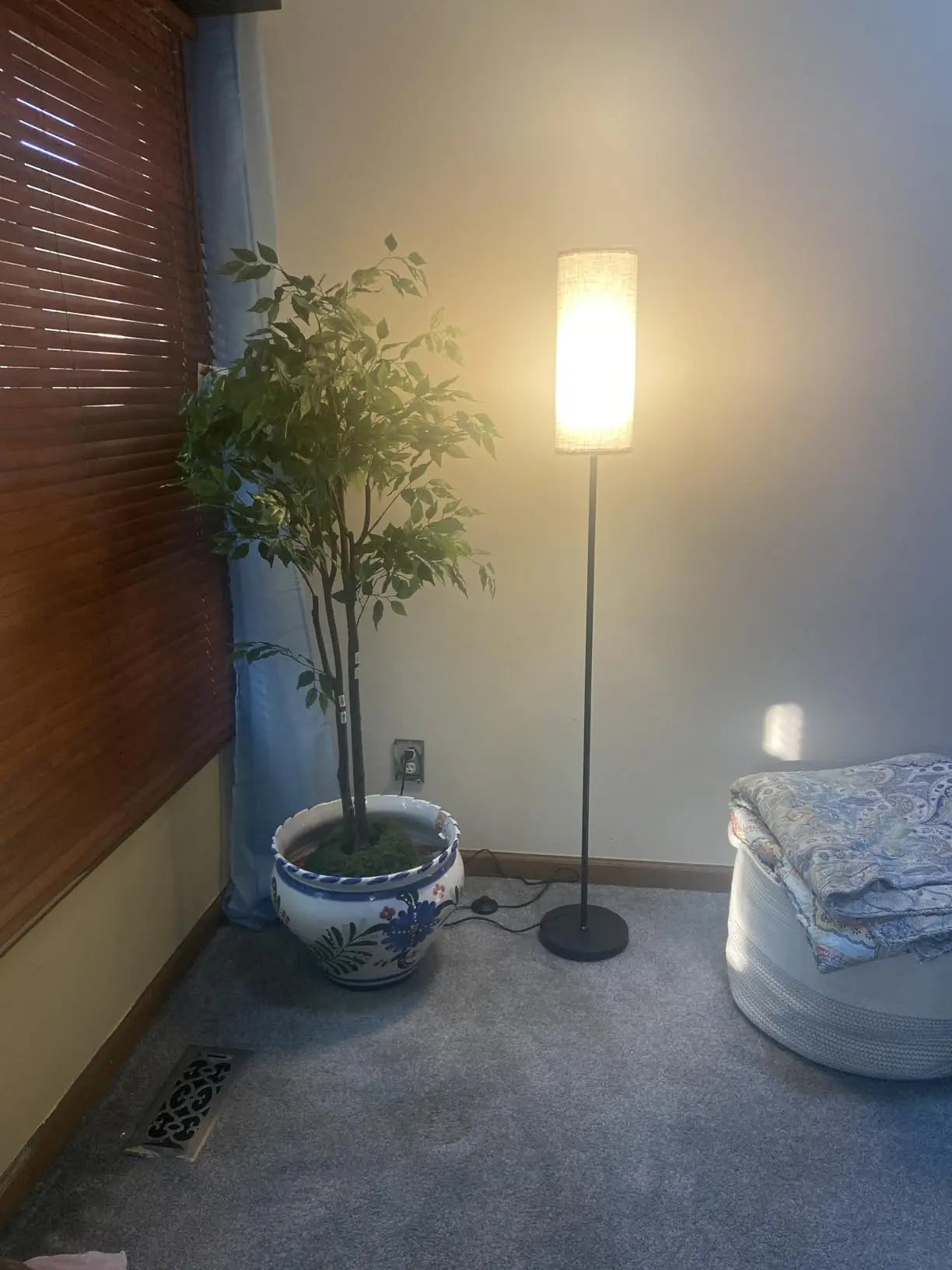 Modern Floor Lamp Tall Lamp for Bedroom Dimmable  with 9W LED Bulb, Pole Light with Lamp Shade Foot Switch for Office Dining