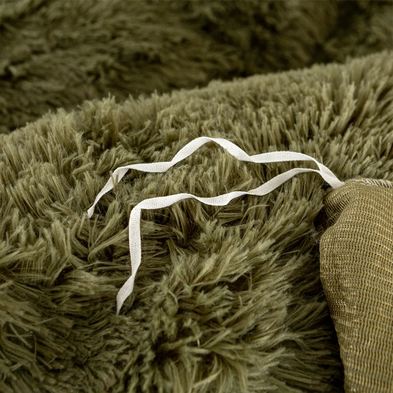 3-Piece Faux Fur Velvet Duvet Cover Set - Soft, Warm, Plush Bedding with Solid Color Design, 1 Duvet Cover and 1/2 Pillowcase, W