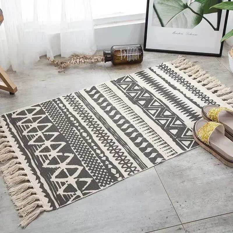 60*90CM Living Rooms Bedrooms Home Decor Retro Bohemian Hand Woven Cotton Linen Carpets Tassel Bedside Rug Geometric Floor Mat