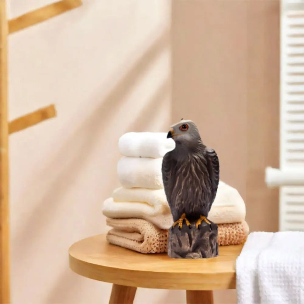 Lifelike Garden Eagle Statue Sturdy Waterproof Birds Decoy Hawk Realistic Resin Crafts Eagle Repellents Statue Home Garden Decor