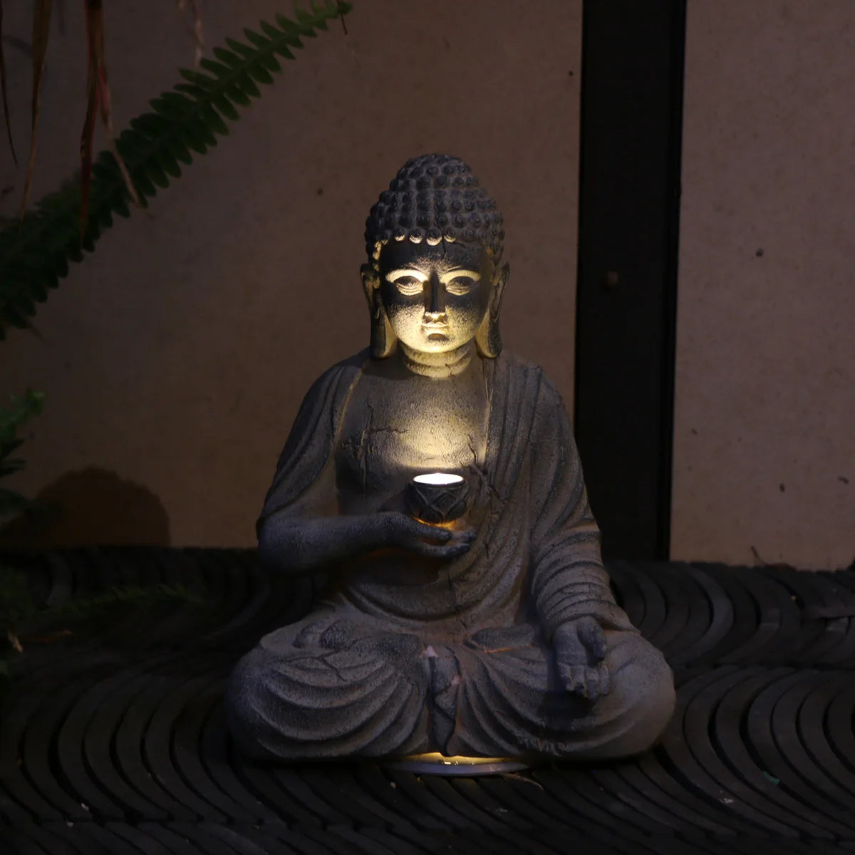 Solar Buddha Statue with Light – Zen-Inspired Outdoor Decor