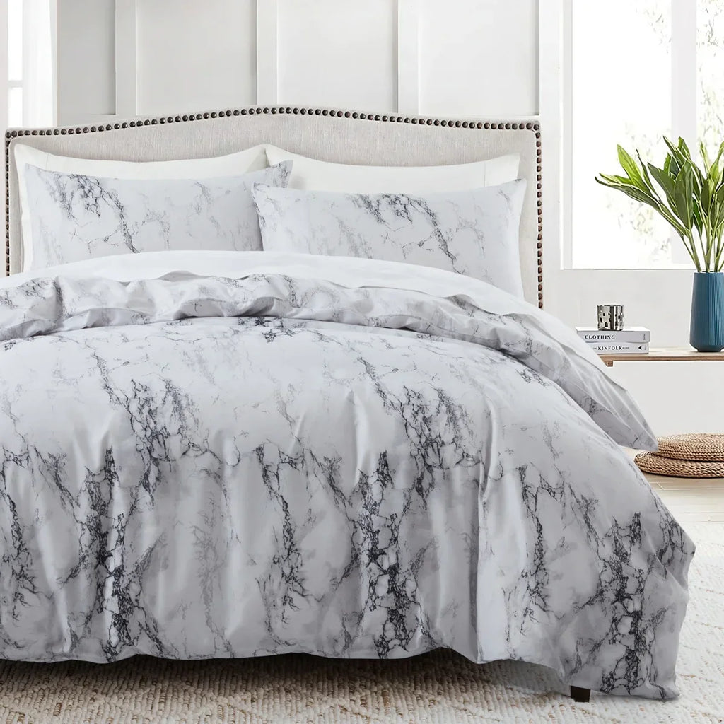 Grey Feather Duvet Cover Set – Full / Queen Reversible Boho Bird Plume Bedding Set