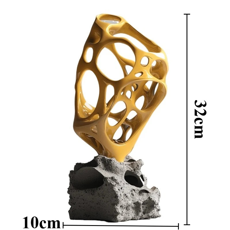 Creative Sculptures Luxury Golden Figurines Modern Resin Miniature for Living Rooms Artwork Decoration and Table Accessories