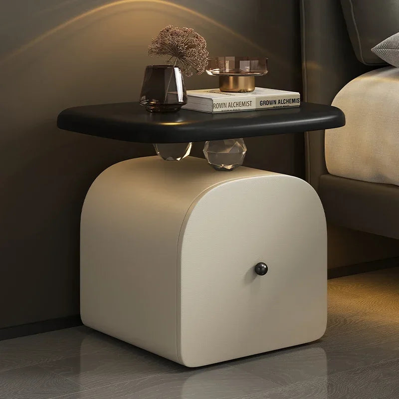 Modern Unique Bedside Table Cute Style Design Glamour Luxury Nightstands Trendy Storage Mesita De Noche Bedroom Furniture