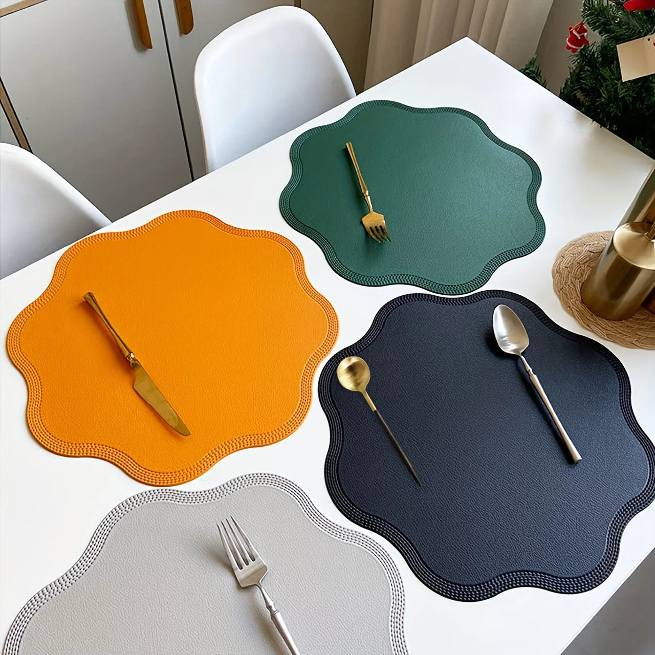 Round Flower-Shaped Faux Leather Placemats – Embossed Table Mats (1 / 6 / 10 Pack)