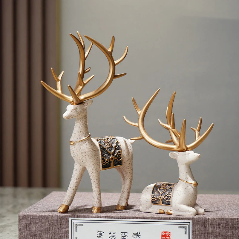 2Pcs/Set Resin Deer Figurine Elk Statue Reindeer Cute Deer Sculpture Christmas Home Desktop Car Dashboard Decoration Craft Gift