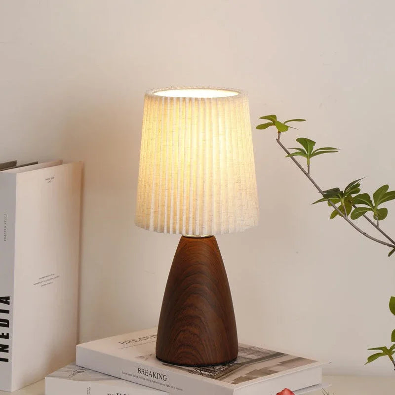 LED Table Lamp Retro Bedroom Fabric Pleated USB Study For Home Room Decor Desktop Decorative Ambiance Bedrooms Bedside Desk Lamp