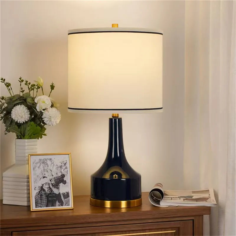 Contemporary Luxury Ceramic Table Lamp LED American Creativity Living Room Bedroom Study Villa Hotel Bedside Desk Light